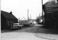 Einfahrt Kreuzstra&szlig;e von der Hauptstra&szlig;e aus